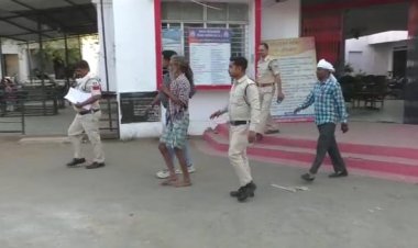 बाबा के भेष में छुपे गांजा तश्कर को पुलिस ने पकड़ा
