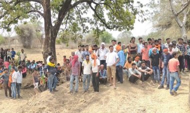 घर पर मिला पति-पत्नी का शव,हत्या या आत्महत्या