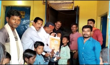 छात्राओं को मूँग दाल किया गया वितरित