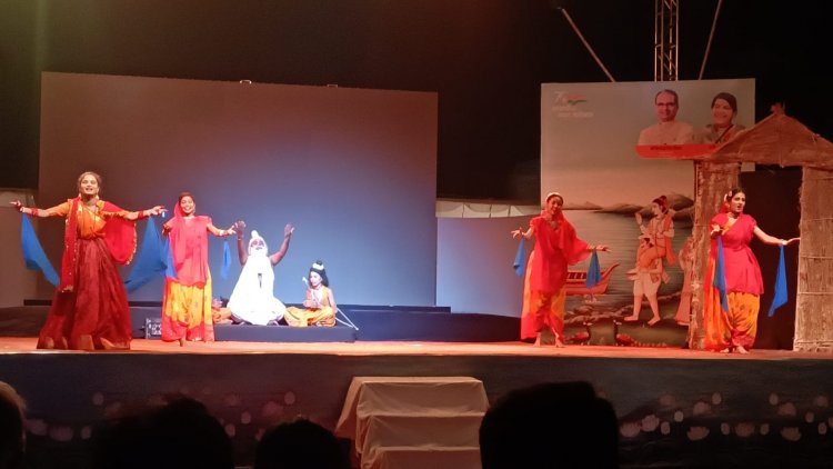 अमृत महोत्सव के अवसर पर बनवासी लीला का आयोजन माँ बिरासनी की नगरी बिरसिंहपुर पाली में हुआ