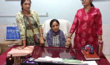 लोकायुक्त की कार्रवाई: महिला आयुष अधिकारी 10 हजार रिश्वत लेते रंगे हाथ गिरफ्तार, स्वीपर की नौकरी के लिए मांगी थी घूस