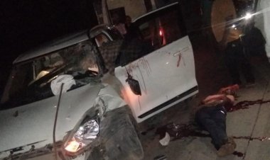 राड से लदे ट्रैक्टर में अनियंत्रित कार भिड़ी, तीन जख्मी