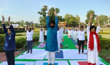 योग,  ऋषि-मुनियों एवं पूर्वजों द्वारा दिया गया अनोखा वरदान है- कलेक्टर