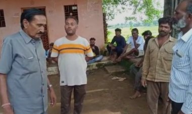 कोटेदार भूपेंद्र ने बच्चों की मूंग ही हड़प ली, ग्रामीणों ने की शिकायत