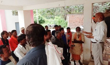 ग्रामवासी  बिजली की समस्या से नही कर पा रहे खेती किसानी