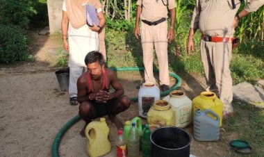 आबकारी दबिश मे 12 लीटर हाथभट्टी शराब सहित करींब 5 क्विंटल महुआ लाहन जप्त