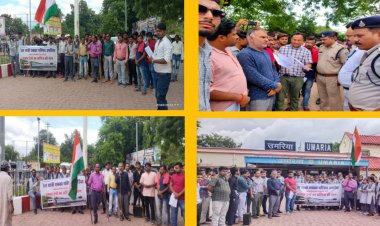 पूर्ववत ट्रेन ठहराव को लेकर दिया गया ज्ञापन, ट्रेन नही रुकने पर होगा विशाल आन्दोलन