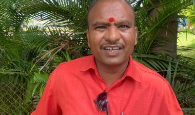 रिश्वत लेते रंगेहाथों पकड़ाया आयुर्वेद कालेज का बाबू