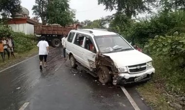 तवेरा-डम्फर में भिड़ंत, कोई जनहानि नही
