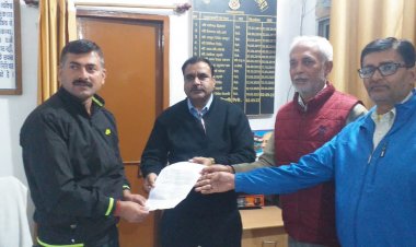 ब्राह्मण समाज के खिलाफ टिप्पणी को लेकर आक्रोश में ब्राह्मण संगठन, कार्यवाही की मांग को लेकर कोतवाली टीआई को सौंपा ज्ञापन