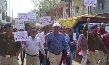 नशा मुक्ति अभियान  में  निकाली गई रैली, कमिश्नर, एडीजी सहित नवागत   कलेक्टर कृष्णदेव भी हुए शामिल