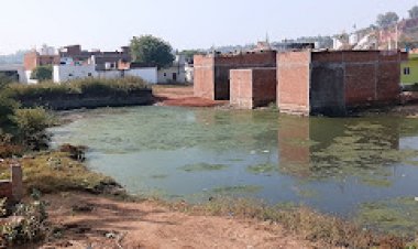 महापौर को खुश करने में लगे नगर निगम के अधिकारी
