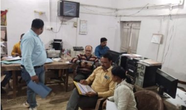 लोकायुक्त टीम ने 30 हजार रुपये लेते एसडीओपी के रीडर को रंगे हाथों पकड़ा