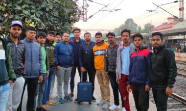 भारत जोड़ो यात्रा में शामिल होने रवाना हुआ युवा कांग्रेस का जत्था