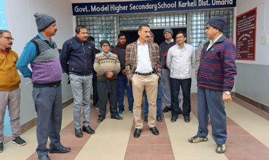 कलेक्टर ने सीएम राईज स्कूल करकेली का किया निरीक्षण