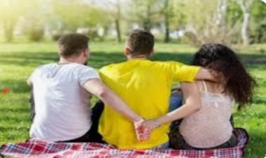 Love Triengle: एक प्रेमिका के 2 प्रेमी, अचानक दोनो प्रेमी पहुंचे साथ तो प्रेमिका के छूटे पसीने, घबराकर कूद गई कुंए में, प्रेमियो की ग्रामीणों ने की जमकर धुनाई