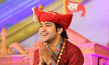 बागेश्वर धाम सरकार ने बुलाया पत्रकार को और बता दी उसके मन की बात…