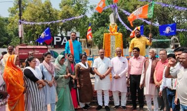 संविधान निर्माता बाबा साहब का भाजपा कार्यकर्ताओं ने मनायी जयंती