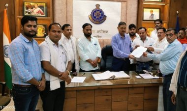 इन इन धाराओं के तहत धीरेन्द्र कृष्ण शास्त्री पर FIR दर्ज करने सौपा गया ज्ञापन,  जानिए क्या है पूरा मामला