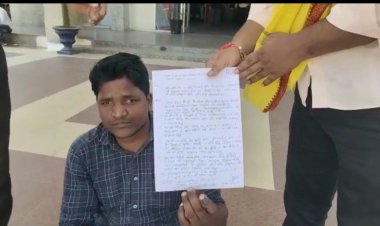 बेहतर इलाज व अस्पताल प्रबंधन के कार्यप्रणाली को लेकर युवक बैठा हड़ताल पर