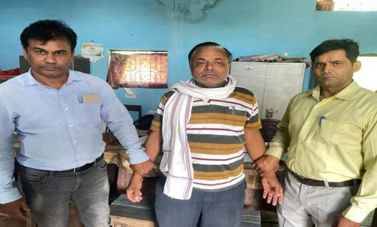रायसेन में रिश्वतखोर पटवारी पर गिरी गाज : लोकायुक्त ने 15 हजार रिश्वत लेते रंगे हाथों पकड़ा, इस काम के लिए मांगे थे 25 हजार रुपए