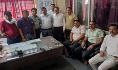 लोकायुक्त कार्यवाही : मंडी सचिव व सहायक ग्रेड 3 रिश्वत लेते रंगे हाथों गिरफ्तार