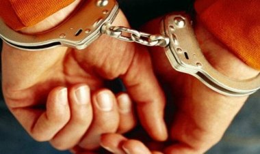 जिला कोषालय कार्यालय में पदस्थ बाबू 3000 की रिश्वत लेते रंगेहाथ हुआ गिरफ्तार