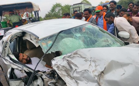 एक्सीडेंट में कार सवार हुए घायल