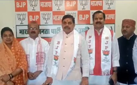 भाजपा जिला कार्यालय में मुख्यमंत्री डॉ.मोहन यादव से भाजपा पदाधिकारियों ने किया वादा