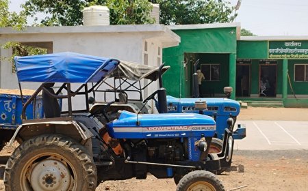 जंगल गस्ती के दौरान रेंजर ने किया अवैध रेत लोड दो ट्रैक्टरों पर कार्यवाही