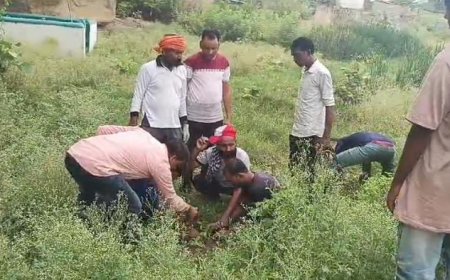 जल गंगा संवर्धन अभियान के तहत बाईक मैकेनिक संघ ने किया श्रमदान