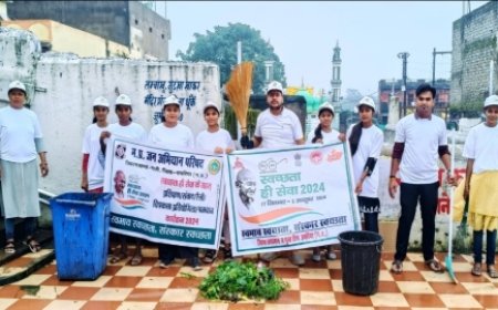 स्वच्छता ही सेवा अभियान के तहत युवाओं ने माँ बिरासिनी मंदिर परिसर में चलाया स्वच्छता अभियान