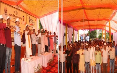 मंगल भवन परिसर में आयोजित स्वच्छता पखवाडे कार्यक्रम के दौरान नगरवासियों को दिलाई गई स्वच्छता की शपथ