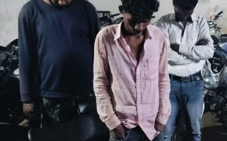 जुंआ खेलते तीन आरोपी पकड़ाये
