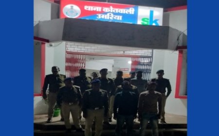 फर्जी पुलिस अधिकारी बनकर फरियादी पक्ष को झूठे रेप केस में फंसा, डरा धमकाकर पैसे लेने बाले 2 आरोपियों को पुलिस ने किया गिरफ्तार