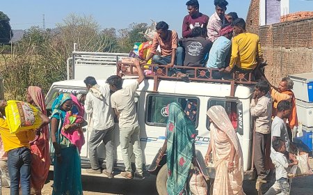 हद हो गई पार,  नियम की उड़ रही धज्जियां, दौड़ रहे ओभरलोड सवारी वाहन