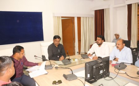 जल गंगा संवर्धन अभियान का संचालन जन अभियान के रूप में किया जाएगा - कलेक्टर