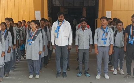 एन.एस.यू.आई. ने आतंकवाद के खिलाफ किया मौन प्रदर्शन