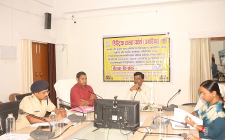 कलेक्टर की अध्यक्षता में सड़क सुरक्षा समिति की बैठक संपन्न