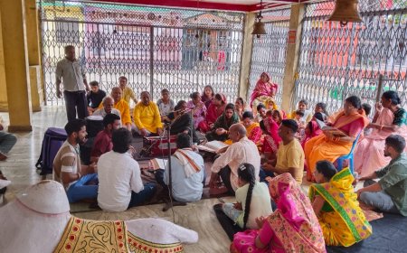 गुरु पूर्णिमा पर गुरु पूजन कर शिष्यों ने लिया आशीर्वाद