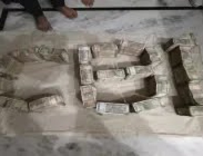 भ्रष्टाचारी का बाजार तेज  :  30 हजार की रिश्वत लेते हुए इंजीनियर गिरफ्तार