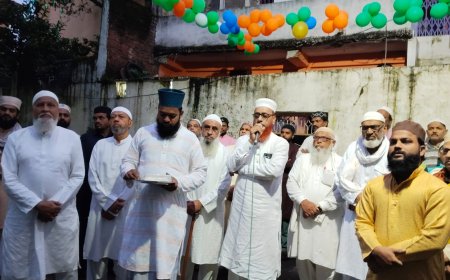 रबिउल अव्वल की पहली तारीख पर मस्जिद गौसिया कैंप में परचम कुशाई