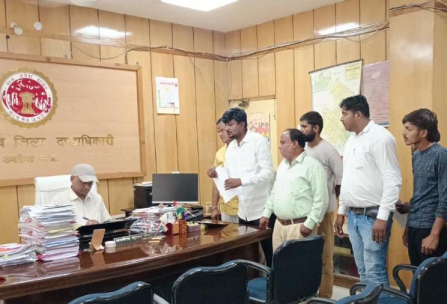 गौशालाओं की दुर्दशा पर हिंदू मुस्लिम एकता मंच ने कलेक्टर को सौंपा ज्ञापन