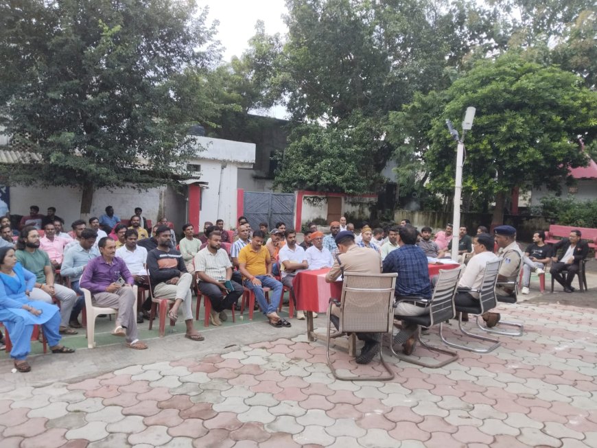 शारदीय नवरात्रि दशहरा पर्व सौहार्दपूर्ण मनाने शांति समिति की बैठक संपन्न