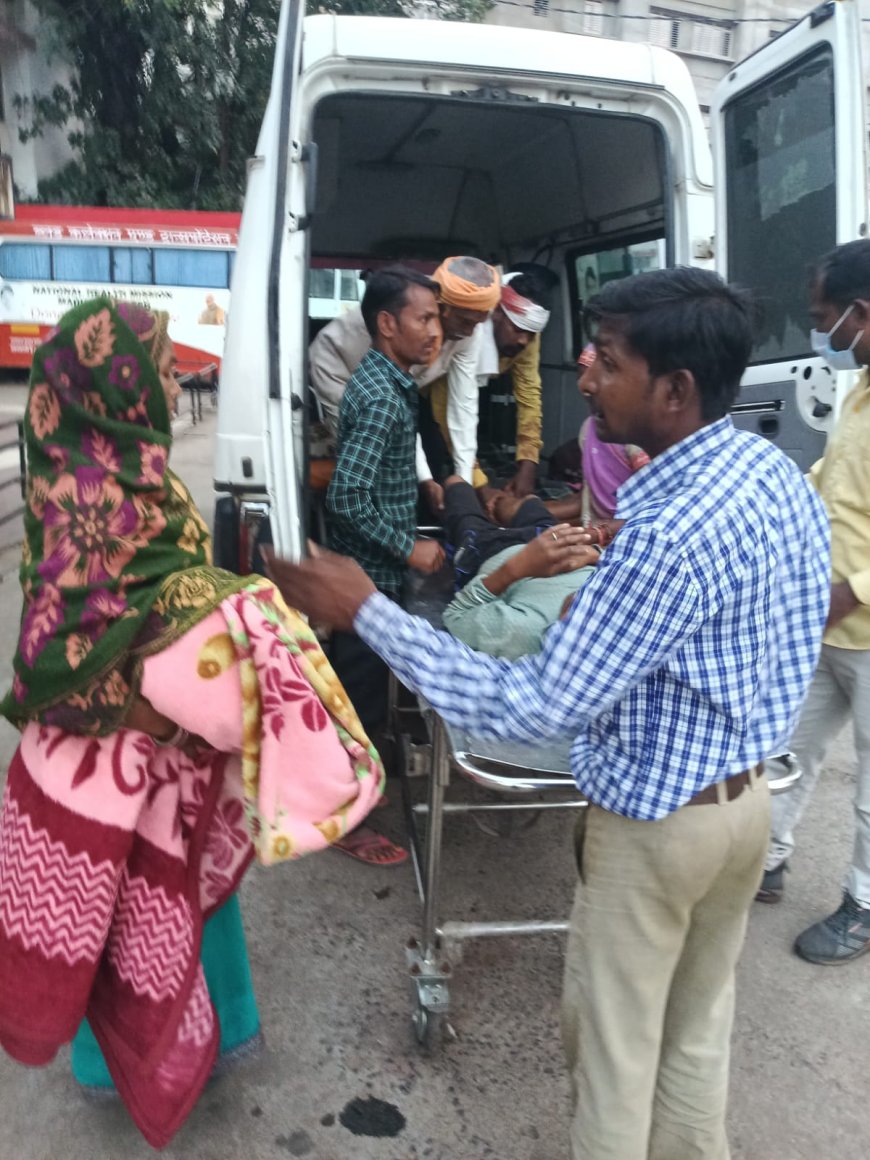 रेलिंग विहीन पुलिया पर फिर हादसा, युवक गंभीर वही घुलघुली चौराहे पर दो बाइकों की भिड़ंत में आधे दर्जन घायल