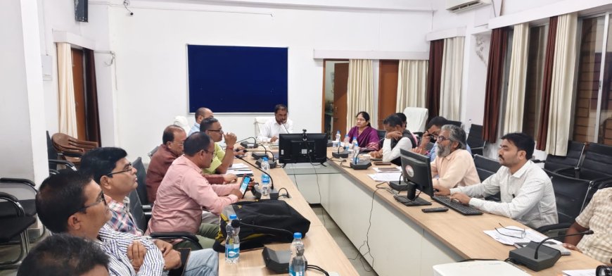 निर्वाचक नामावली का विशेष गहन पुनरीक्षण के संबंध में कलेक्टर की अध्यक्षता में प्रेस कान्फ्रेंस संपन्न