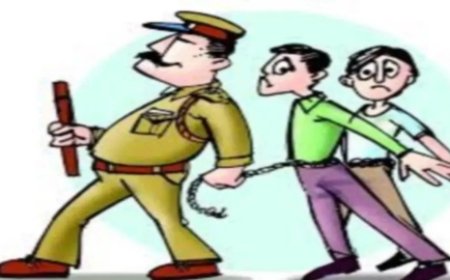 जुआ खेलते पुलिस ने धर दबोचा