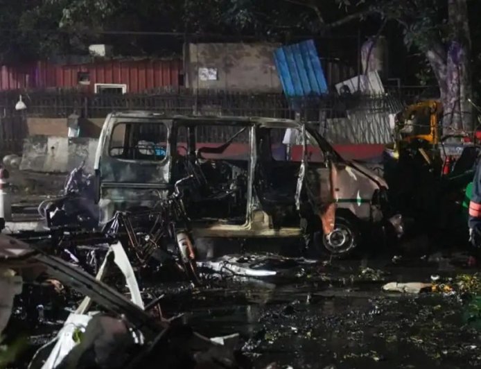 दिल्ली में हुआ बड़ा धमाका, 13 लोगों की हुई मौत, दिल्ली दहशत में