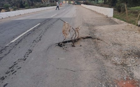 करोड़ों की सड़क बनी खतरे की सड़क