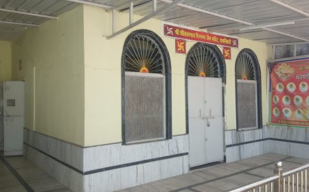 जैन मंदिर में लाखों के जेवरात और प्राचीन मूर्तियां चोरी